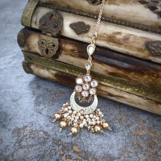 Amira Polki Maangtikka