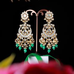 Araavat Paachi Kundan Set