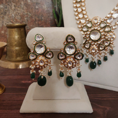 Meenaxi Kundan Long Haar Set