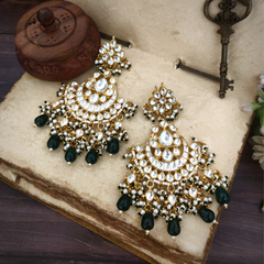 Nadia Paachi Kundan Chaandbali