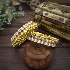 Pankhuri Paachi Kundan Bangles