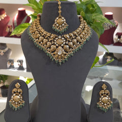 Naveli Antique gold set