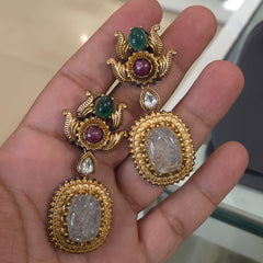 Sartaj designer choker