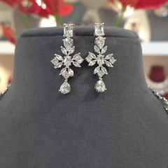Suchitra A.D necklace set