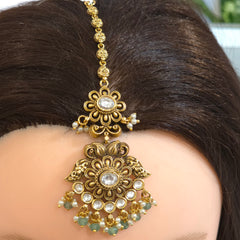 Kavleen Antique Maangtikka