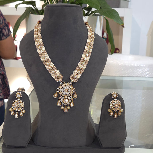 Leela beaded necklace set
