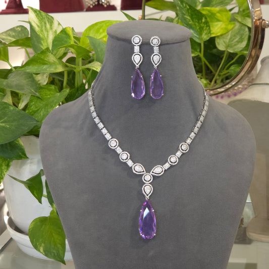 Jaquar Ad necklace set