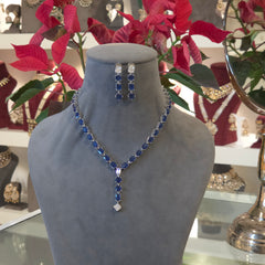 Lily Ad necklace set