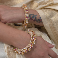 Cheshtha moissanite polki bangles