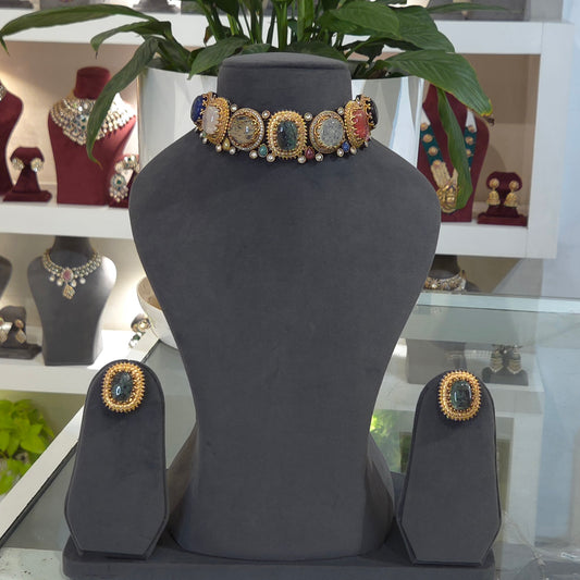 Zehnab designer choker