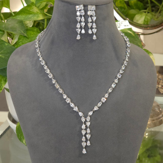 Dazzle Ad necklace set