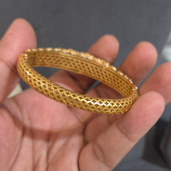 Heena moissanite polki bracelet