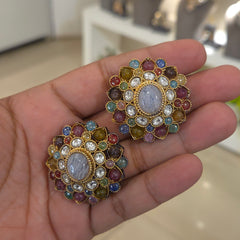 Narol sabya studs