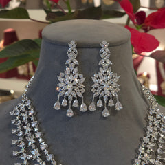 Prisha Ad necklace set