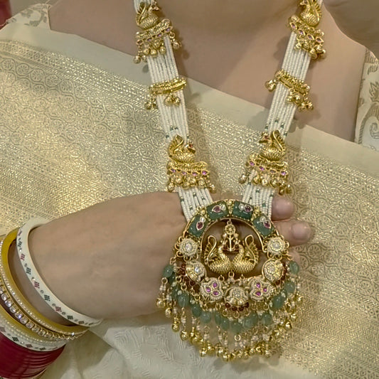 Mayura Antique gold set