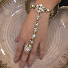 Komal polki Hathphool