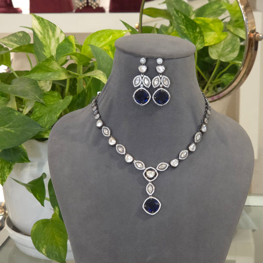 Daizy Ad necklace set