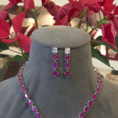 Lily Ad necklace set