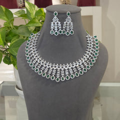 Zoya Ad necklace set