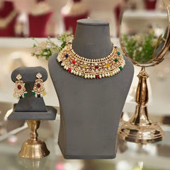 Vedita Navraatna Polki Choker Set