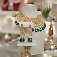 Garvita Polki Neckline Set