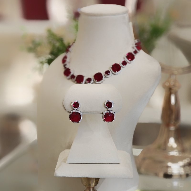 Riva Red neckline set