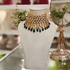 Pallavi kundan choker set
