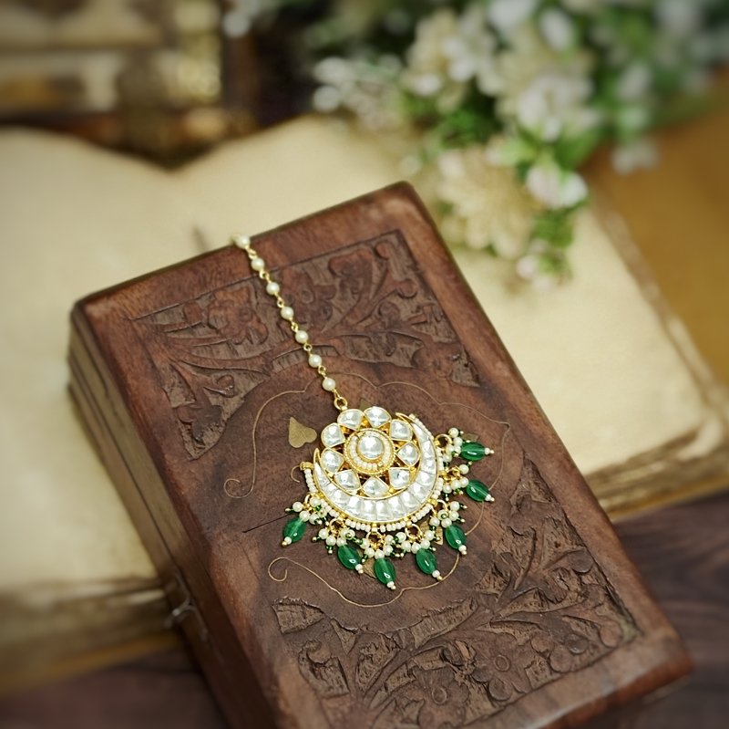 Arunidhi paachi kundan Maangtikka