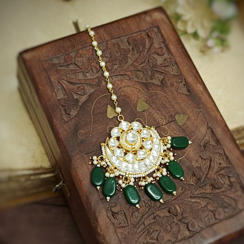 Arunidhi paachi kundan Maangtikka ( Wine)