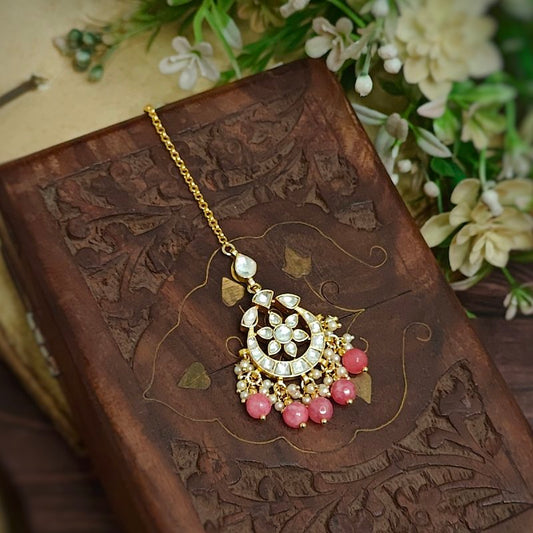 Sanyukta paachi kundan tikka