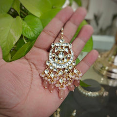 Anchita paachi kundan tikka (Peach)