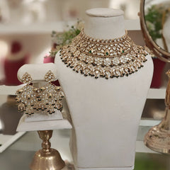 Pratiksha Polki Neckline Set (Green)