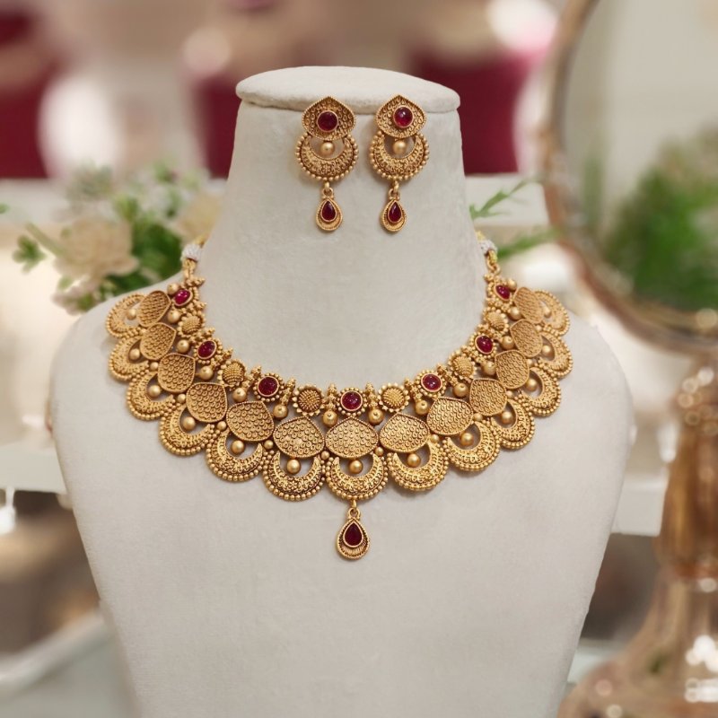 Elma Antique Neckline Set