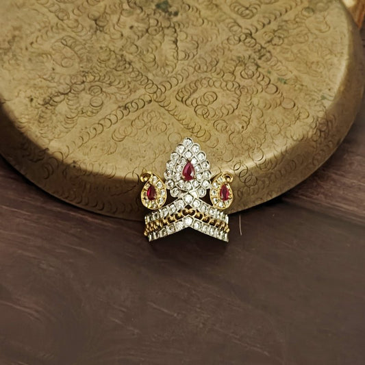 kanhiya trikon mukut