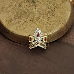 kanhiya trikon mukut