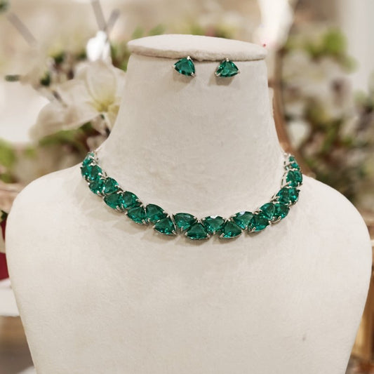 Amera English green necklace set