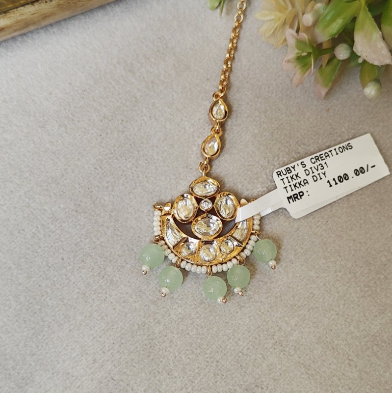 Adiva Polki Maangtikka