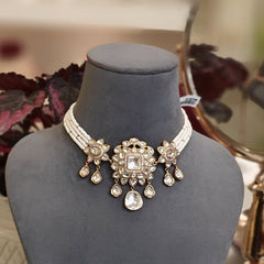 Devika polki choker set (Golden, White)