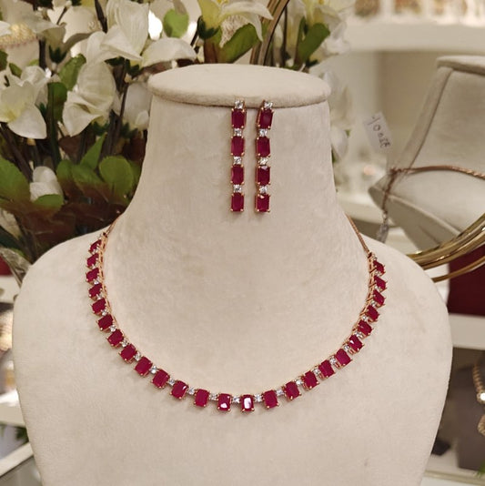 Aaron Neckline Set