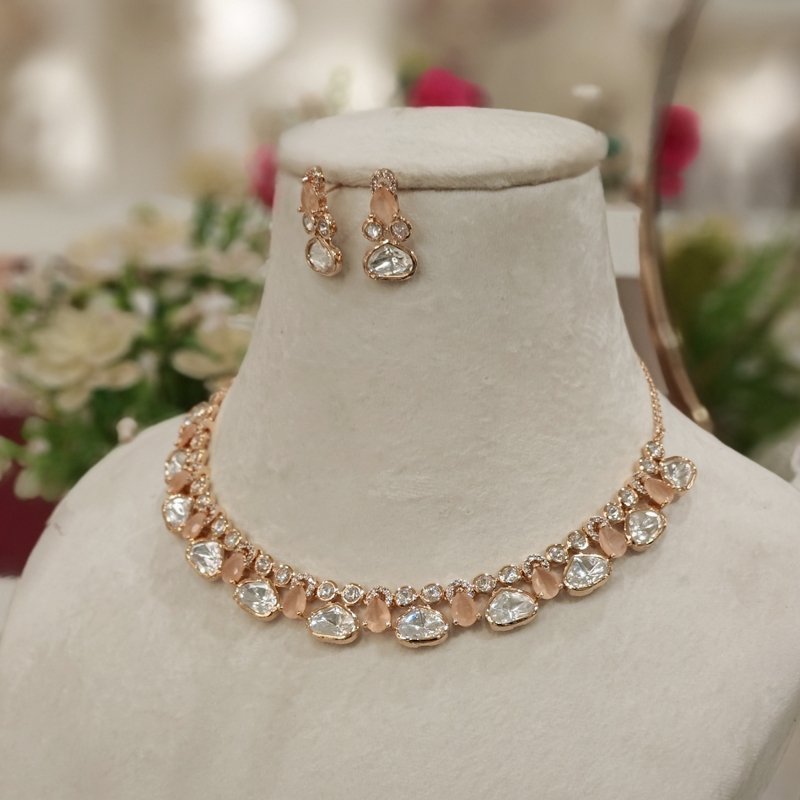 Amaanat Polki Neckline Set