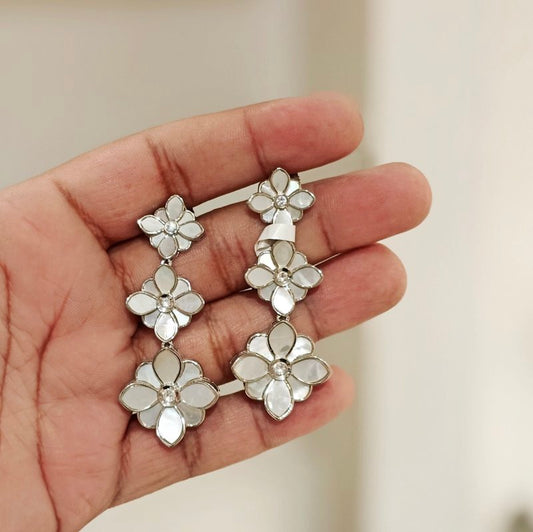 Pushp MOP Eariings