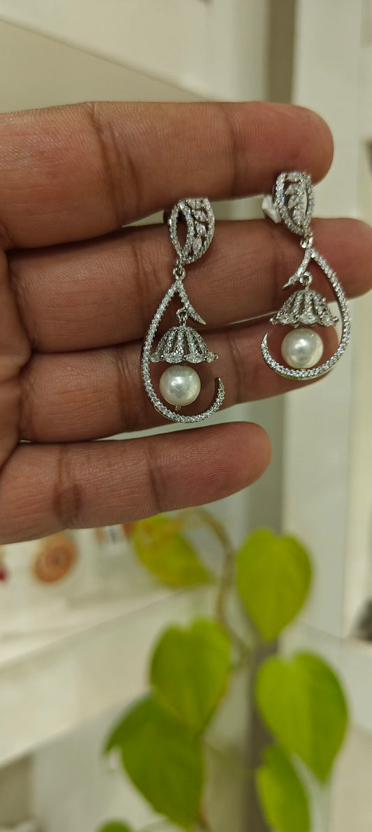Astha AD Earrings