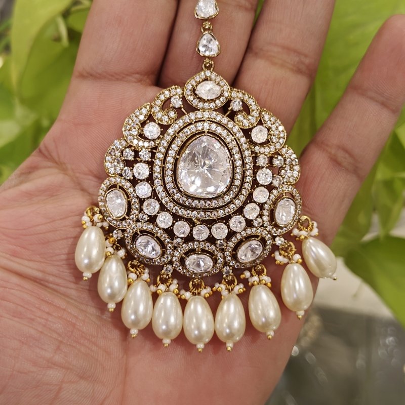 Anamika Moissanite polki Tikka (White pearl )