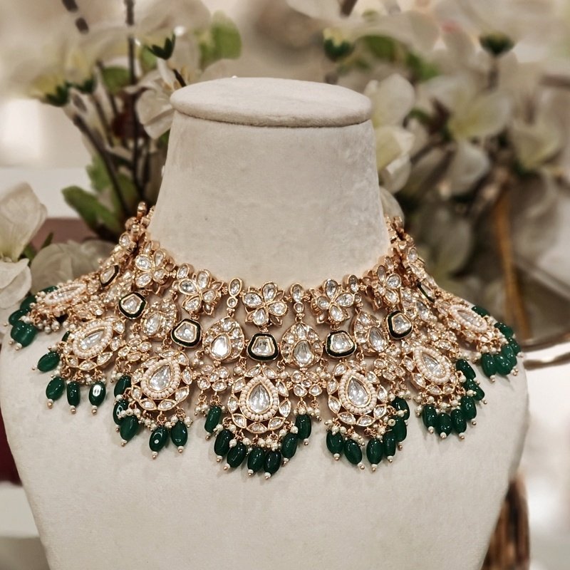 Riveni Polki Necklace Set