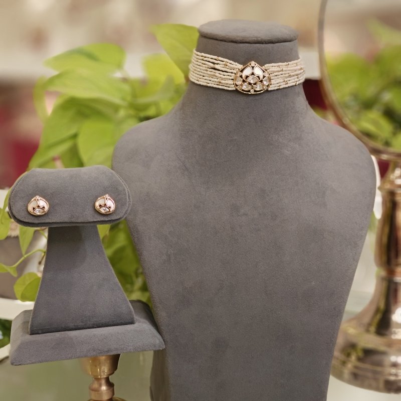 Amrit MOP choker set