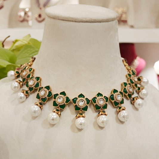 Chitra Green kundan Set
