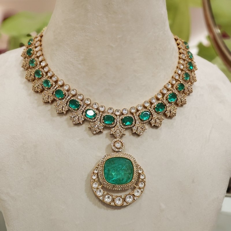 Anaya doublet Polki Neckline Set