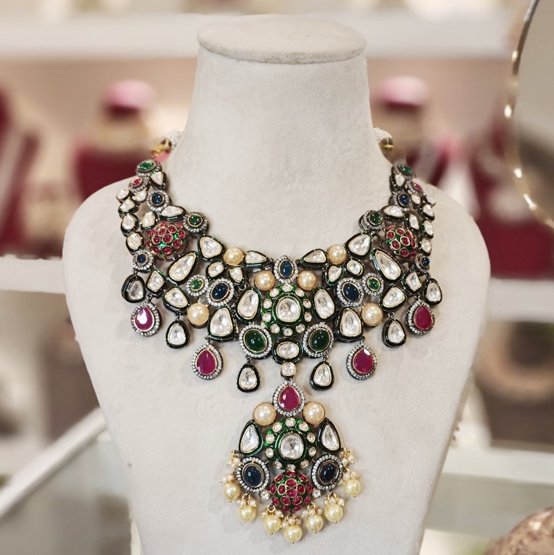 Aasvi Navrattan polki Set