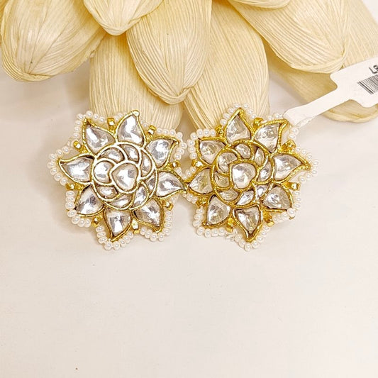 Devika paachi kundan studs (Golden)