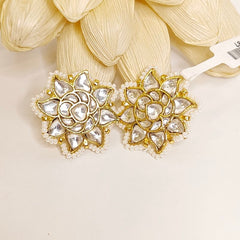 Devika paachi kundan studs (Golden)